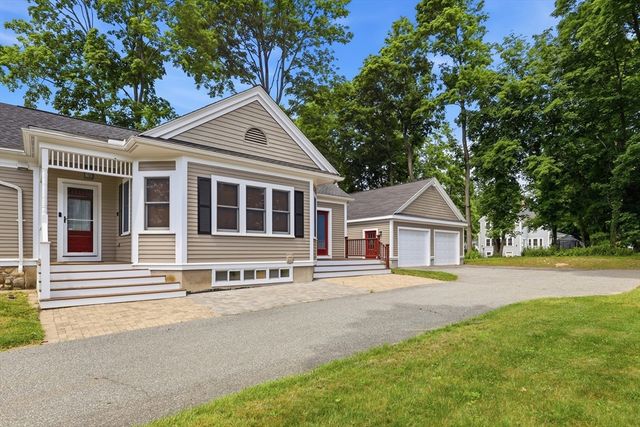 10 Wolcott Ave, Andover, MA 01810