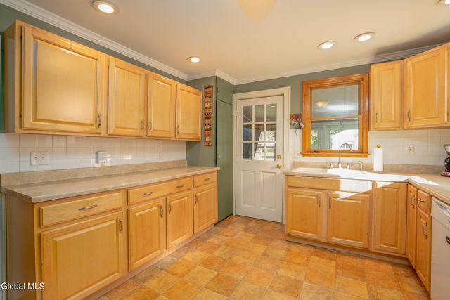 22 Washington Street, White Creek, NY 12816