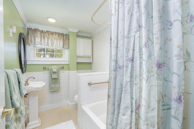 22 Washington Street, White Creek, NY 12816