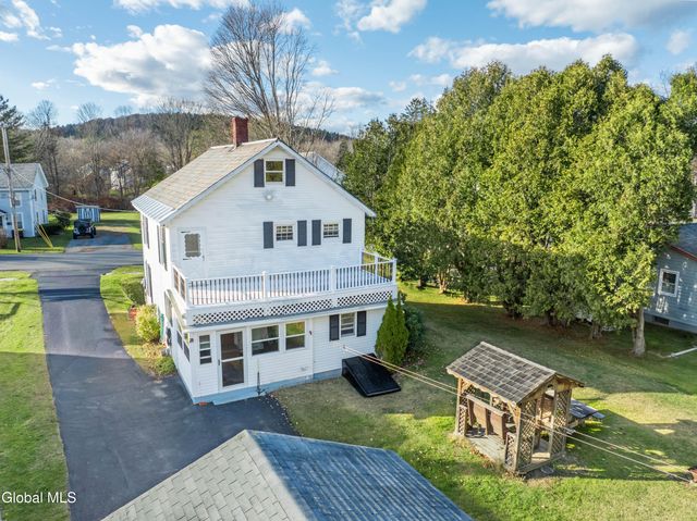 22 Washington Street, White Creek, NY 12816