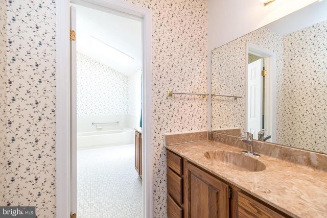 1 JOANNA DRIVE, Malvern, PA 19355