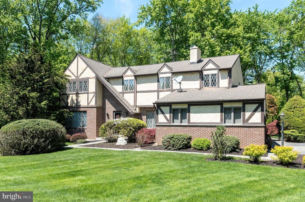 1 JOANNA DRIVE, Malvern, PA 19355
