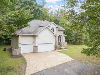 7000 Halifax Lane NW, Rochester, MN 55901