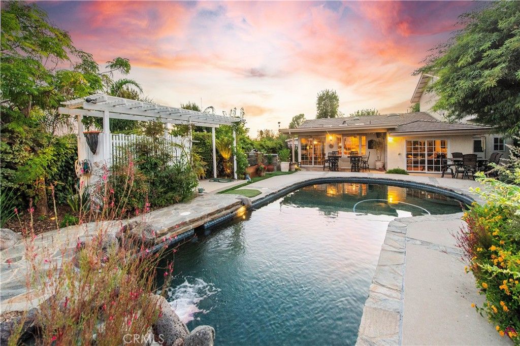 12546 Middlecoff Place, Granada Hills, CA 91344 — exterior