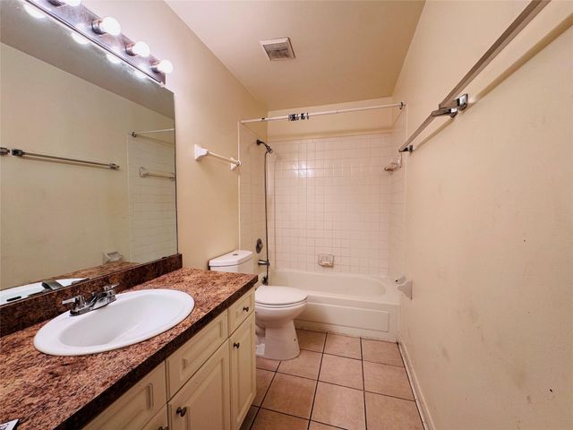 3417 NW 44th Street 205, Lauderdale Lakes, FL 33309