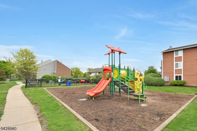 4815 Ravens Crest Dr, Plainsboro Twp., NJ 08536