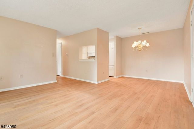 4815 Ravens Crest Dr, Plainsboro Twp., NJ 08536