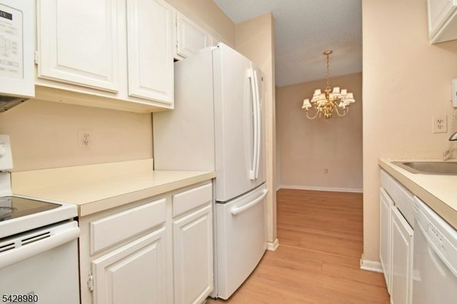 4815 Ravens Crest Dr, Plainsboro Twp., NJ 08536