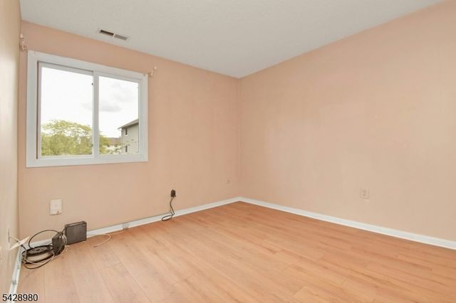 4815 Ravens Crest Dr, Plainsboro Twp., NJ 08536