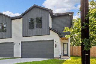 518 Clinton Street B, Conroe, TX 77301