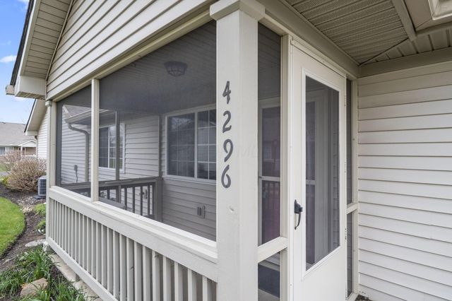4296 Wincove Drive, Groveport, OH 43125