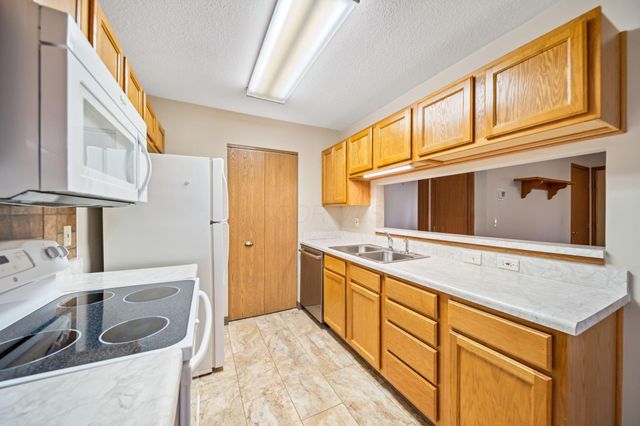 4296 Wincove Drive, Groveport, OH 43125