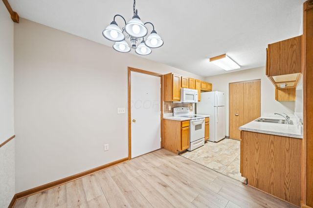 4296 Wincove Drive, Groveport, OH 43125