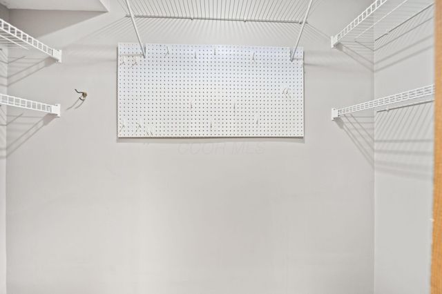 4296 Wincove Drive, Groveport, OH 43125