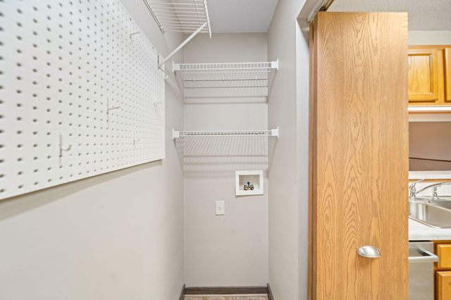 4296 Wincove Drive, Groveport, OH 43125