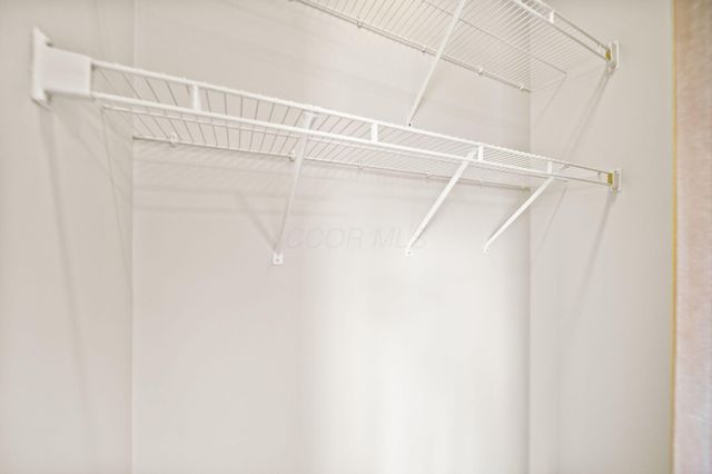 4296 Wincove Drive, Groveport, OH 43125