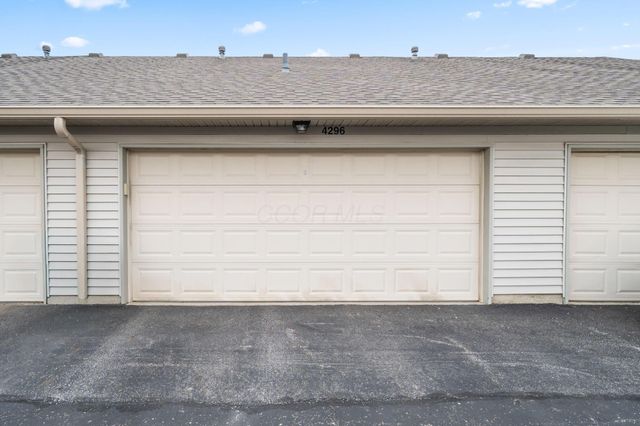 4296 Wincove Drive, Groveport, OH 43125