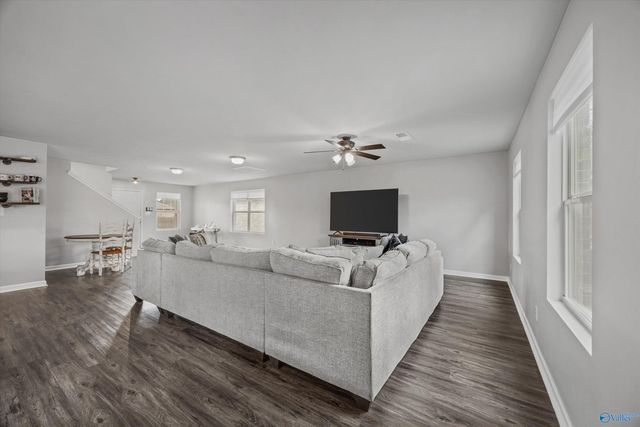 171 Sedgewick Drive, Owens Cross Roads, AL 35763