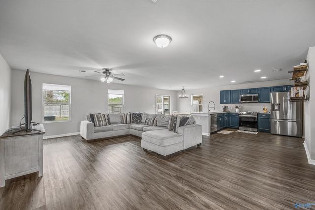 171 Sedgewick Drive, Owens Cross Roads, AL 35763