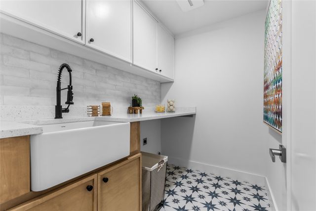 3337 Walchard Court, Dallas, TX 75229