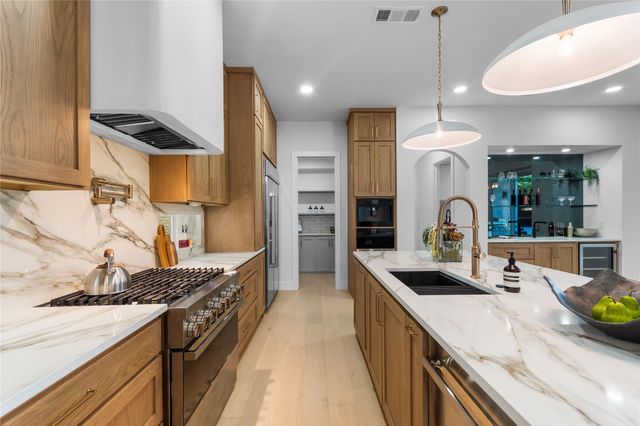 3337 Walchard Court, Dallas, TX 75229