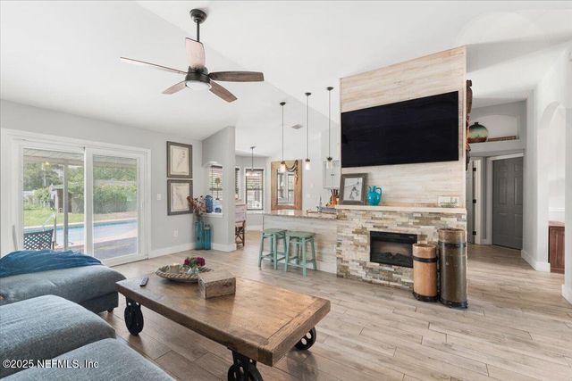 570 HALVERSON Court, Jacksonville, FL 32225