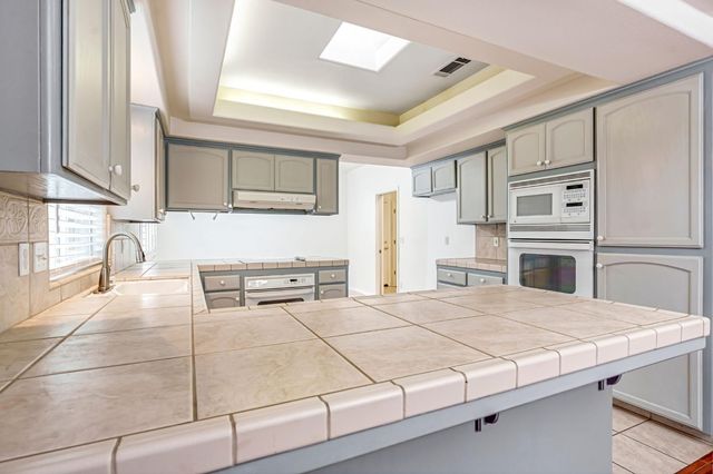 3410 Doubletree Way, Madera, CA 93637