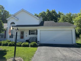 3214 Debra Drive, Island Lake, IL 60042