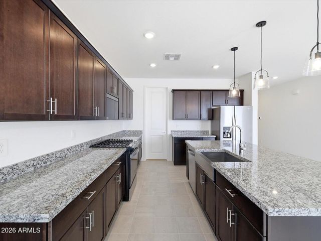 17752 W ILLINI Street, Goodyear, AZ 85338