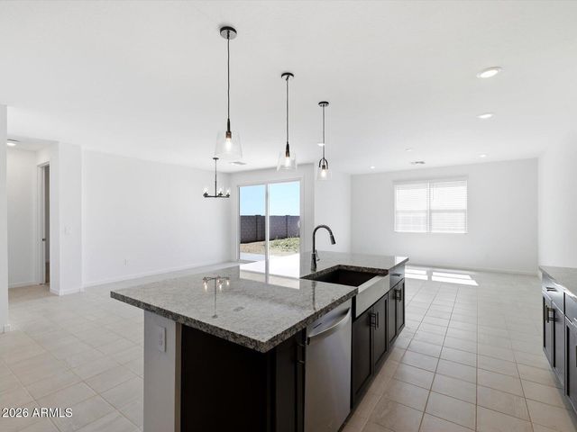 17752 W ILLINI Street, Goodyear, AZ 85338