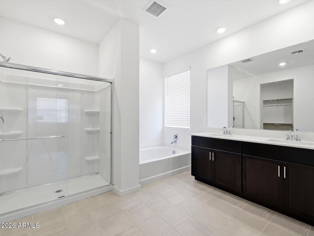17752 W ILLINI Street, Goodyear, AZ 85338