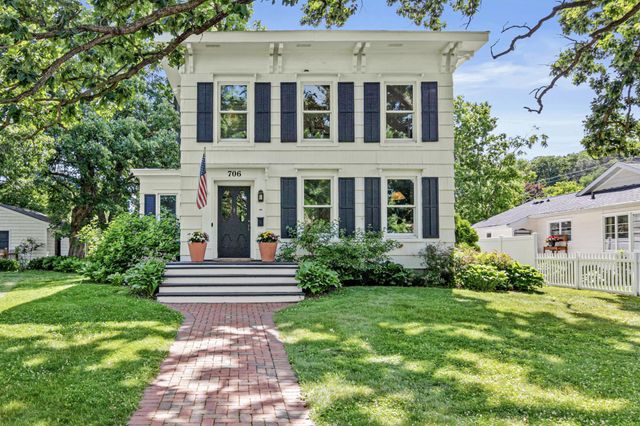 706 6th Street, Hudson, WI 54016