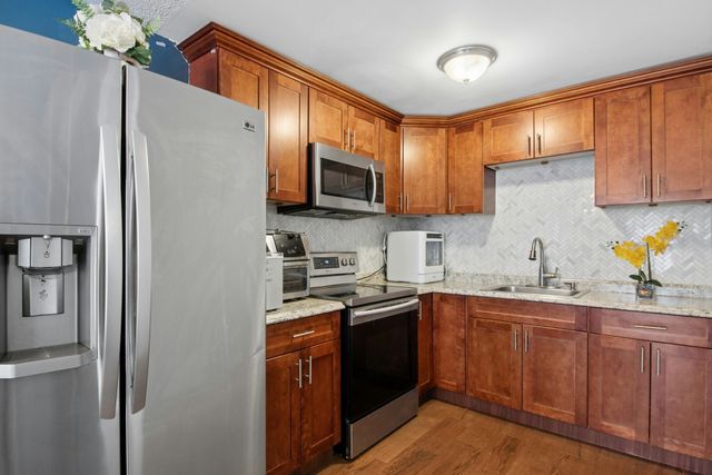 20 Knox 21, Lawrence, MA 01603