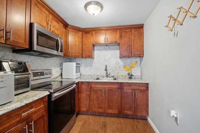 20 Knox 21, Lawrence, MA 01603