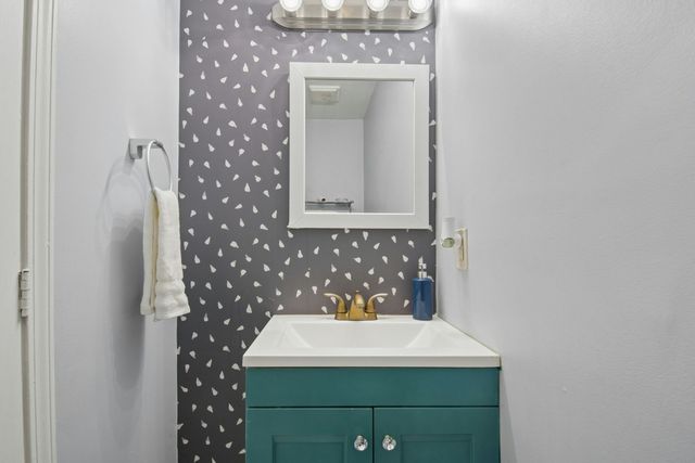 20 Knox 21, Lawrence, MA 01603