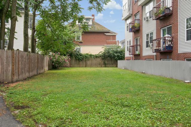 20 Knox 21, Lawrence, MA 01603