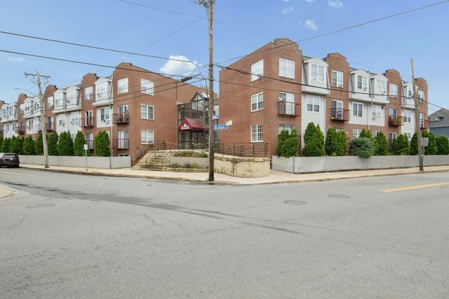 20 Knox 21, Lawrence, MA 01603