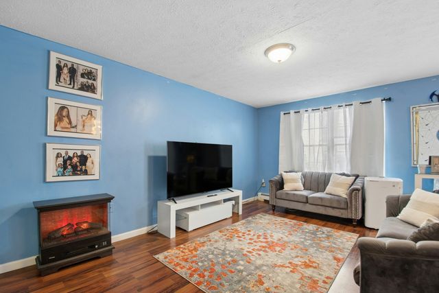 20 Knox 21, Lawrence, MA 01603