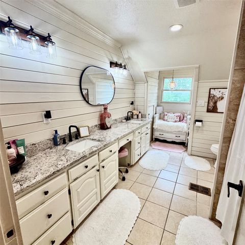 104 Advance Road, Weatherford, TX 76088