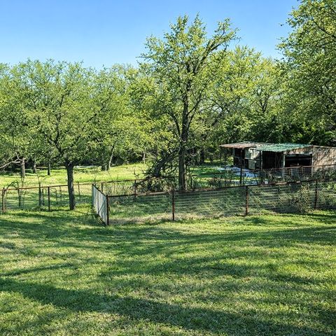 104 Advance Road, Weatherford, TX 76088