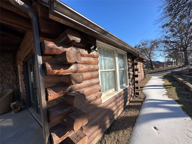 104 Advance Road, Weatherford, TX 76088