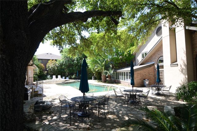 7685 Northcross DR 1109, Austin, TX 78757