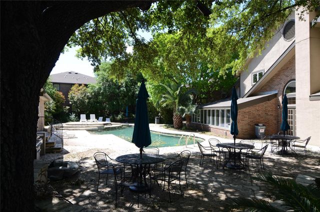 7685 Northcross DR 1109, Austin, TX 78757