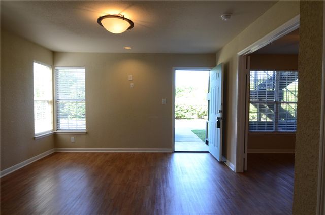 7685 Northcross DR 1109, Austin, TX 78757