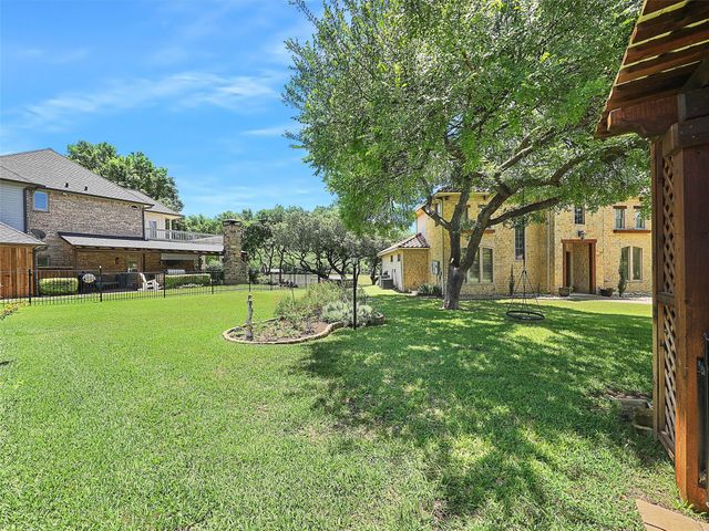 9101 Westwood Shores Drive, Fort Worth, TX 76179