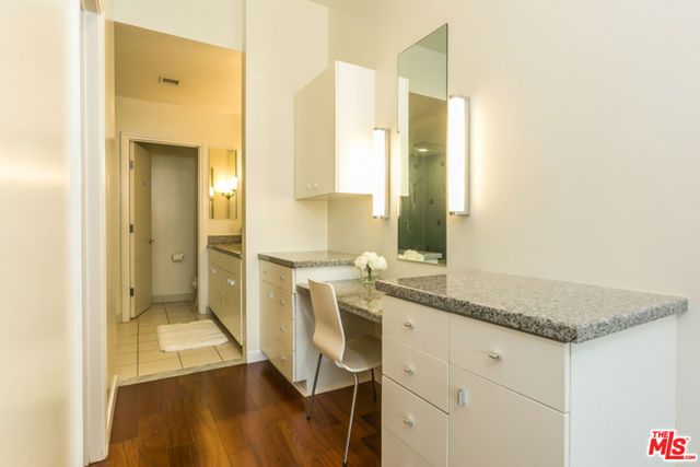 1100 Wilshire Boulevard 3504, Los Angeles, CA 90017