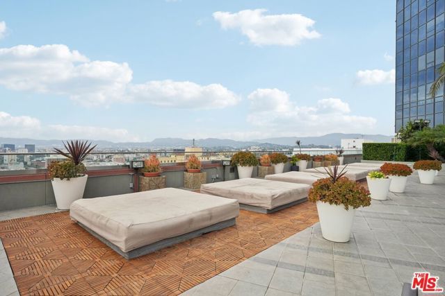 1100 Wilshire Boulevard 3504, Los Angeles, CA 90017