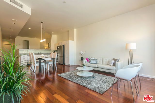 1100 Wilshire Boulevard 3504, Los Angeles, CA 90017
