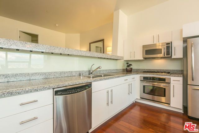1100 Wilshire Boulevard 3504, Los Angeles, CA 90017