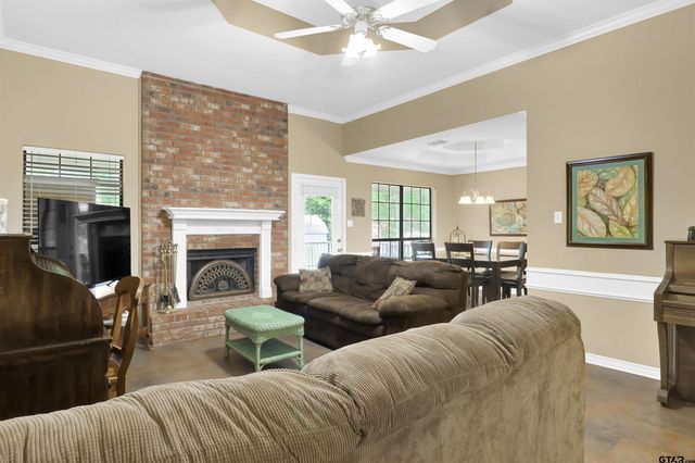 809 Willowcreek, Jacksonville, TX 75766